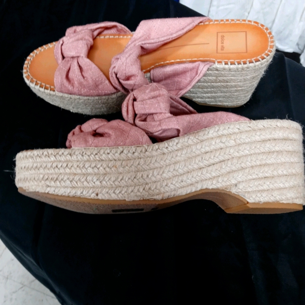 Dolce vita sandals